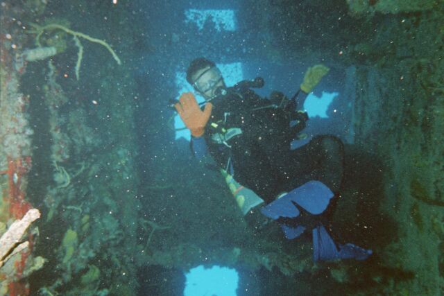 The Irishman going through a Swim-Through on the Eagle